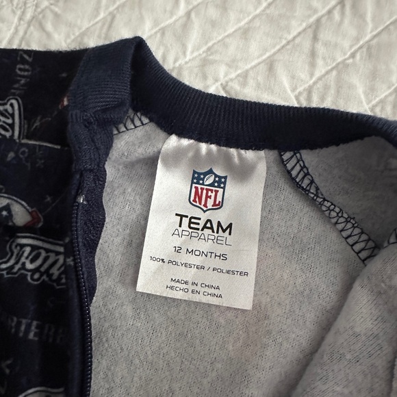 NWT NFL Team Apparel New England Patriots Footed Sleeper Pajamas 12 Months - Picture 7 of 10